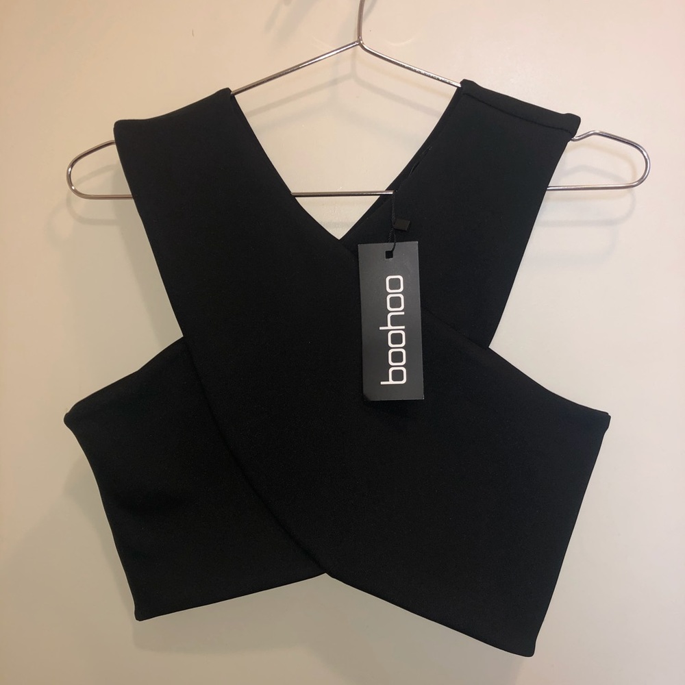 Boohoo black top